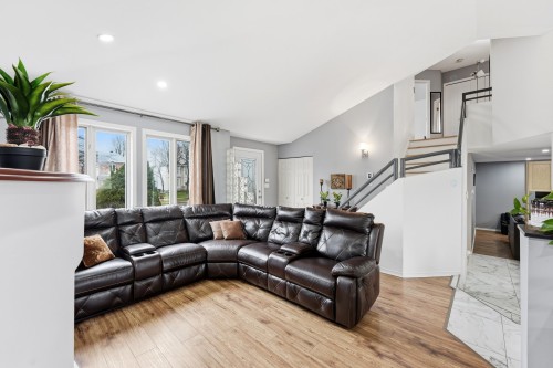 Salon - 960 Rue Basile-Routhier, Repentigny (Repentigny), QC - Indoor Photo Showing Living Room