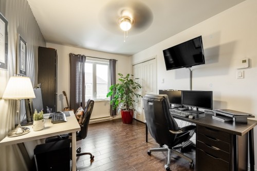 Chambre à coucher - 244 Rue Du Cardinal, Saint-Amable, QC - Indoor Photo Showing Office