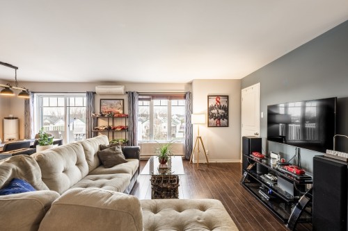 Salon - 244 Rue Du Cardinal, Saint-Amable, QC - Indoor Photo Showing Living Room