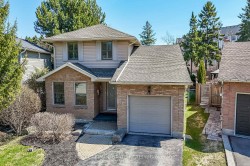 621 Tomahawk Crescent  Hamilton, ON L9G 3T4