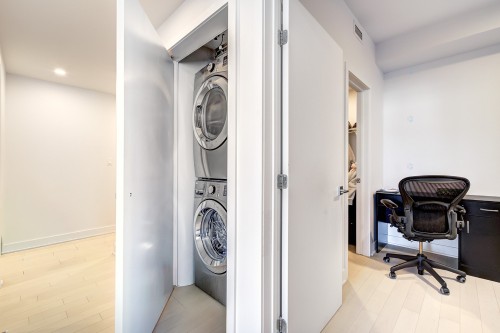 Salle de lavage - 1602-2300 Rue Tupper, Montréal (Ville-Marie), QC - Indoor Photo Showing Laundry Room