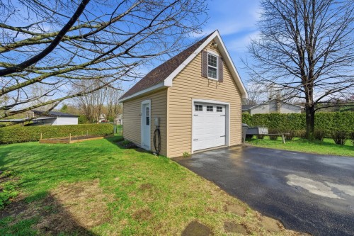 Garage - 636 Rue Forand, Granby, QC - Outdoor