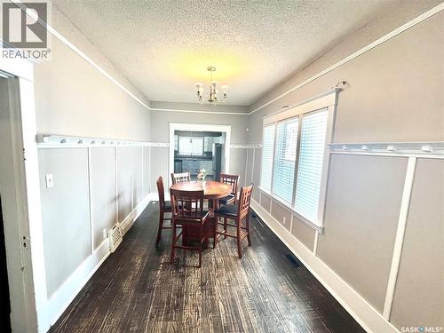 719 I Avenue S, Saskatoon, SK - Indoor Photo Showing Dining Room