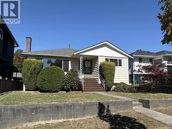2717 WAVERLEY AVENUE  Vancouver, BC V5S 1E9