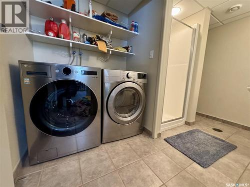 17 Eagle View Way, Elk Ridge, SK - Indoor Photo Showing Laundry Room