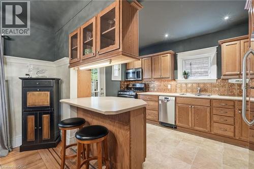 186 Dromore Crescent, Hamilton, ON - Indoor Photo Showing Kitchen