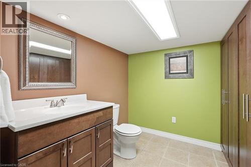 186 Dromore Crescent, Hamilton, ON - Indoor Photo Showing Bathroom