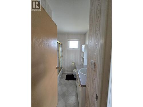 11 Baker Road, Mackenzie, BC - Indoor