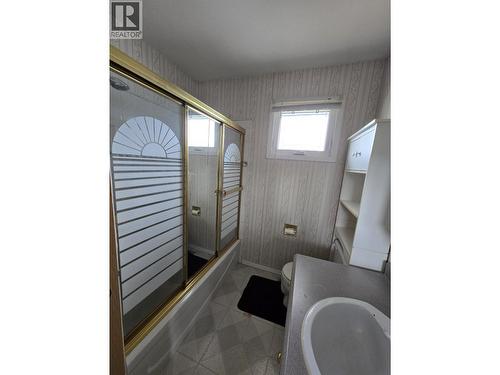 11 Baker Road, Mackenzie, BC - Indoor