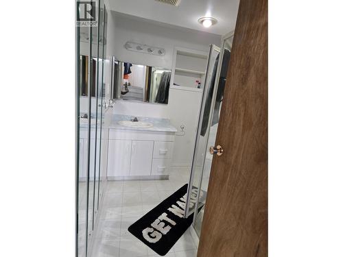 11 Baker Road, Mackenzie, BC - Indoor Photo Showing Other Room