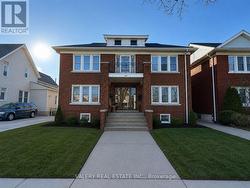 4 - 1093 HOWARD AVENUE Windsor, ON N9A 1S6