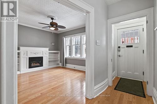 113 Fourth Avenue, Ottawa, ON - Indoor With Fireplace