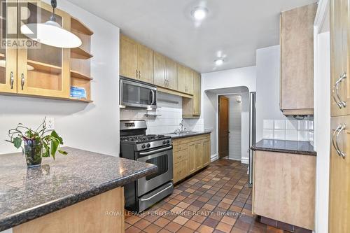 113 Fourth Avenue, Ottawa, ON - Indoor Photo Showing Kitchen