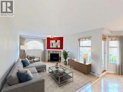 201 1868 W 8TH AVENUE  Vancouver, BC V6J 5G3