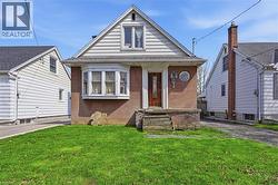 145 AUBURN Avenue  Hamilton, ON L8K 3B3