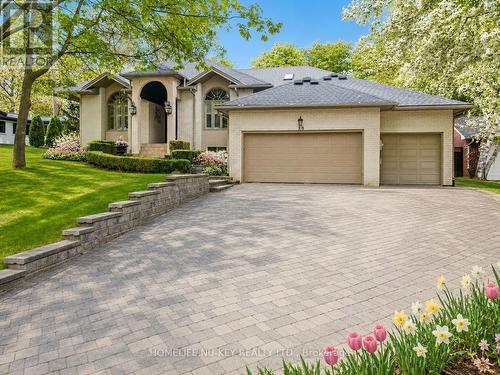 38 CASTLE DRIVE  Barrie, ON L4N 1R1