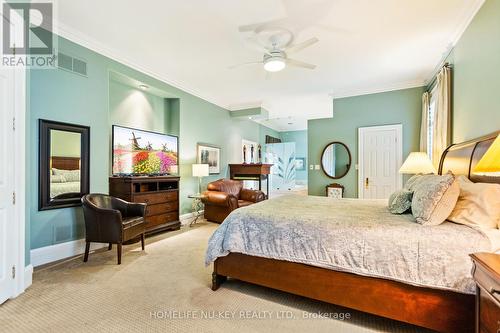 38 Castle Drive, Barrie, ON 