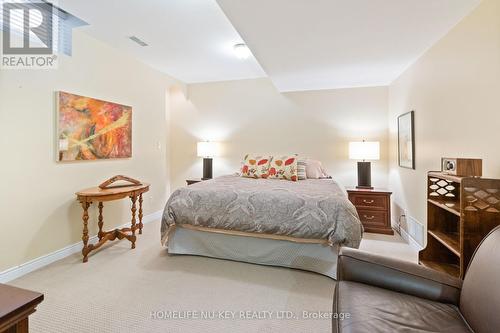 38 Castle Drive, Barrie, ON 