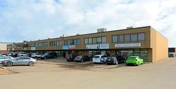 3219A, 3203  97 Street Edmonton, AB T6N 1B7
