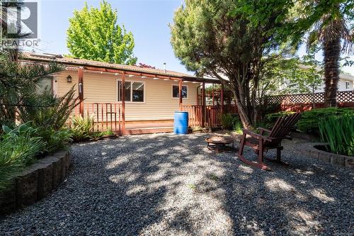 8071 Queen St, Crofton, BC - Outdoor