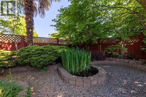 8071 Queen St, Crofton, BC - Outdoor