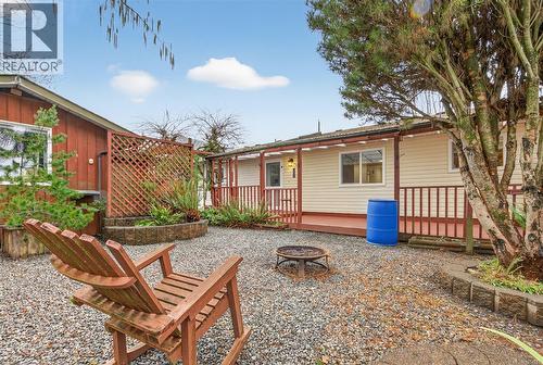8071 Queen St, Crofton, BC - Outdoor With Deck Patio Veranda With Exterior