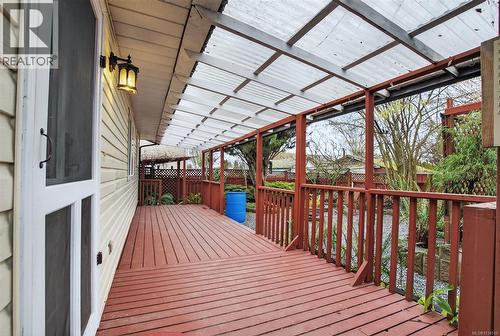 8071 Queen St, Crofton, BC - Outdoor With Deck Patio Veranda With Exterior