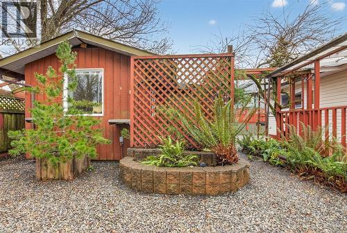 8071 Queen St, Crofton, BC - Outdoor