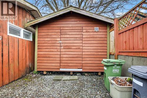 8071 Queen St, Crofton, BC - Outdoor With Exterior