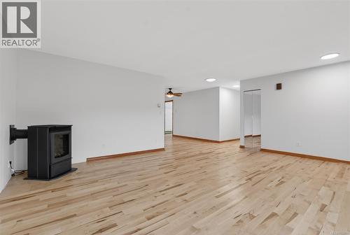 8071 Queen St, Crofton, BC - Indoor Photo Showing Other Room