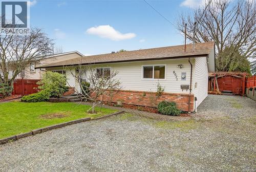 8071 Queen St, Crofton, BC - Outdoor