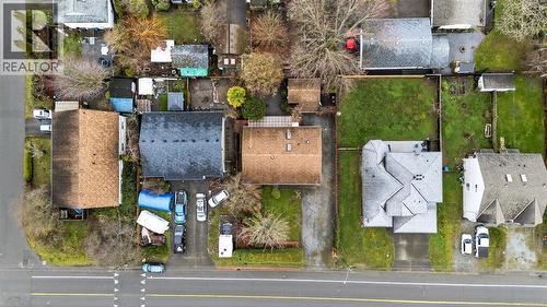 8071 Queen St, Crofton, BC - 