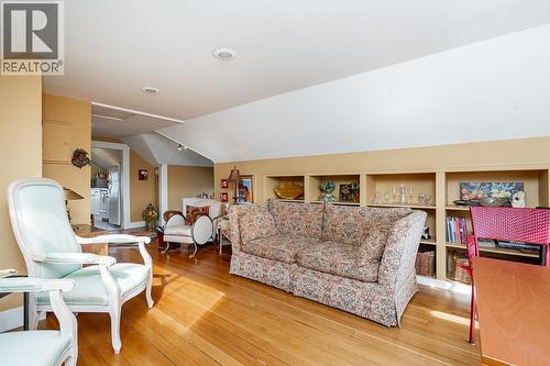 111 E 61St Avenue, Vancouver, BC - Indoor Photo Showing Living Room