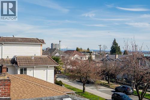 111 E 61St Avenue, Vancouver, BC - Outdoor