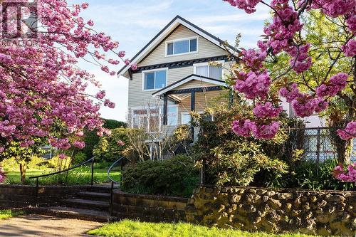 111 E 61St Avenue, Vancouver, BC - Outdoor