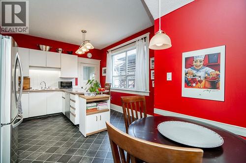 111 E 61St Avenue, Vancouver, BC - Indoor
