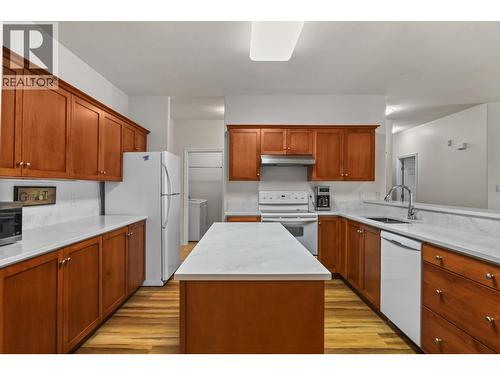 1963 Durnin Road Unit# 303  Kelowna, BC V1X 7Y4