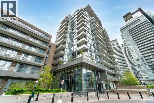 306 - 32 FOREST MANOR ROAD  Toronto, ON M2J 0H2