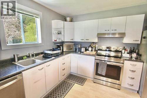2130 Teal Boulevard, Masset, BC - Indoor Photo Showing Kitchen With Double Sink
