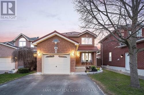 14 NIGHTINGALE CRESCENT  Barrie, ON L4N 8A3