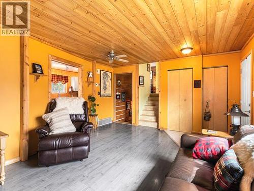 10 Williams Road, Whitehorse, YT - Indoor Photo Showing Other Room