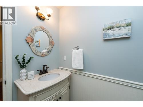 408 Riverview Crescent, Coquitlam, BC - Indoor Photo Showing Bathroom