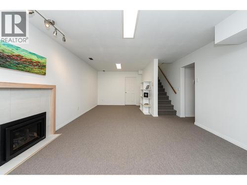 408 Riverview Crescent, Coquitlam, BC - Indoor With Fireplace