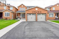 5457 HERITAGE HILLS BOULEVARD  Mississauga, ON L5R 2H4