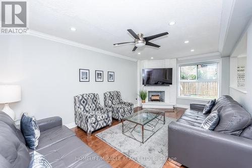 5457 Heritage Hills Boulevard, Mississauga, ON - Indoor Photo Showing Living Room With Fireplace