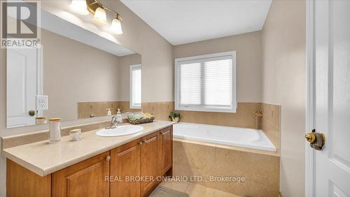 636 Serafini Crescent, Milton, ON 