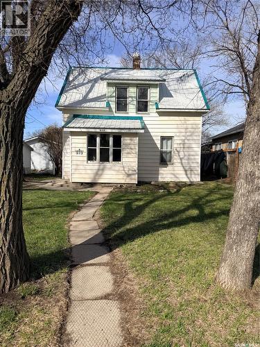 573 Centre Street, Shaunavon, SK - Outdoor