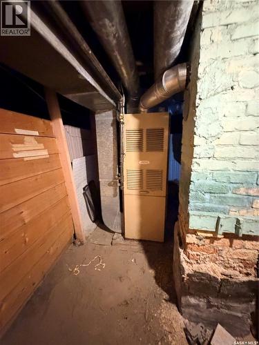 573 Centre Street, Shaunavon, SK - Indoor Photo Showing Basement