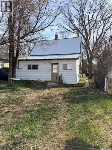 573 Centre Street, Shaunavon, SK - Outdoor