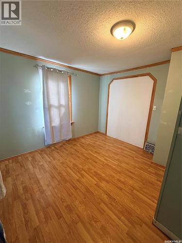573 Centre Street, Shaunavon, SK - Indoor Photo Showing Other Room